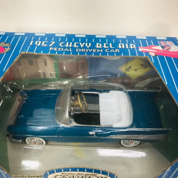 Gearbox 1997 Vintage 1957 Chevy Bel Air Convertible Serial #05366 Pedal Car New - Picture 3 of 10